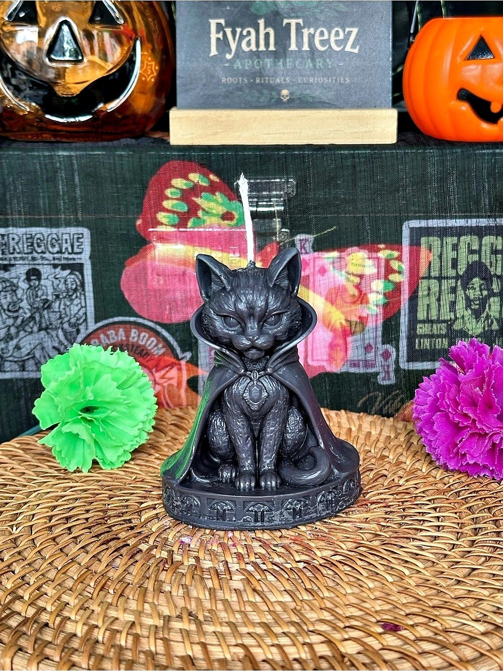 Vampire Cat Candle – Black
